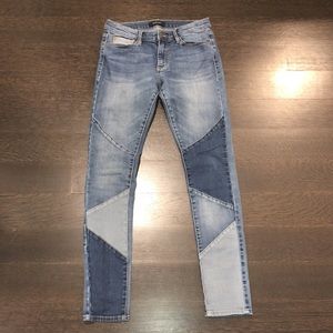 Women’s Mid-Rise Skinny Stretch Jeans